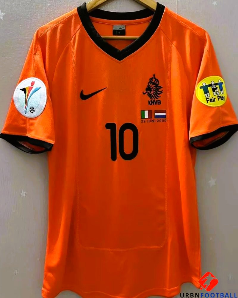 Netherlands 2000-2001 - Bergkamp Dennis