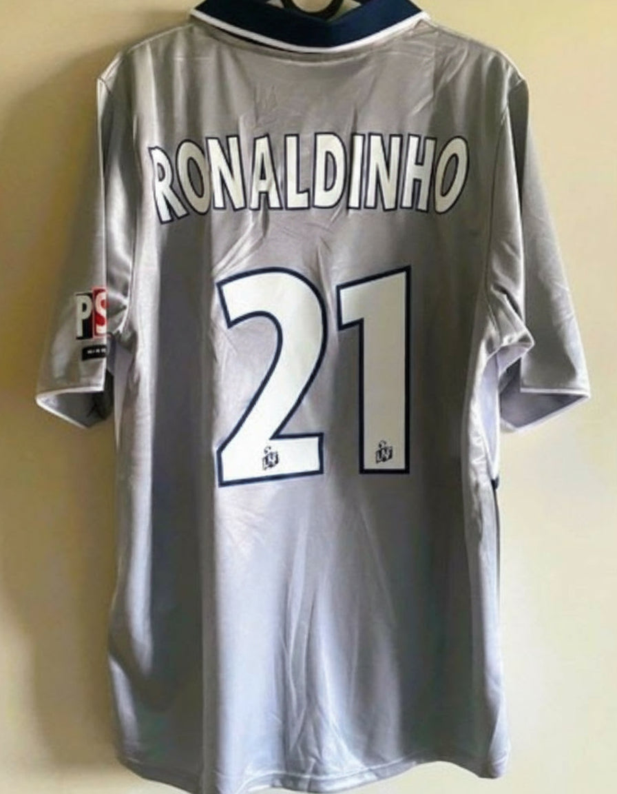 Paris Saint-Germain 2000-2001 - Ronaldinho