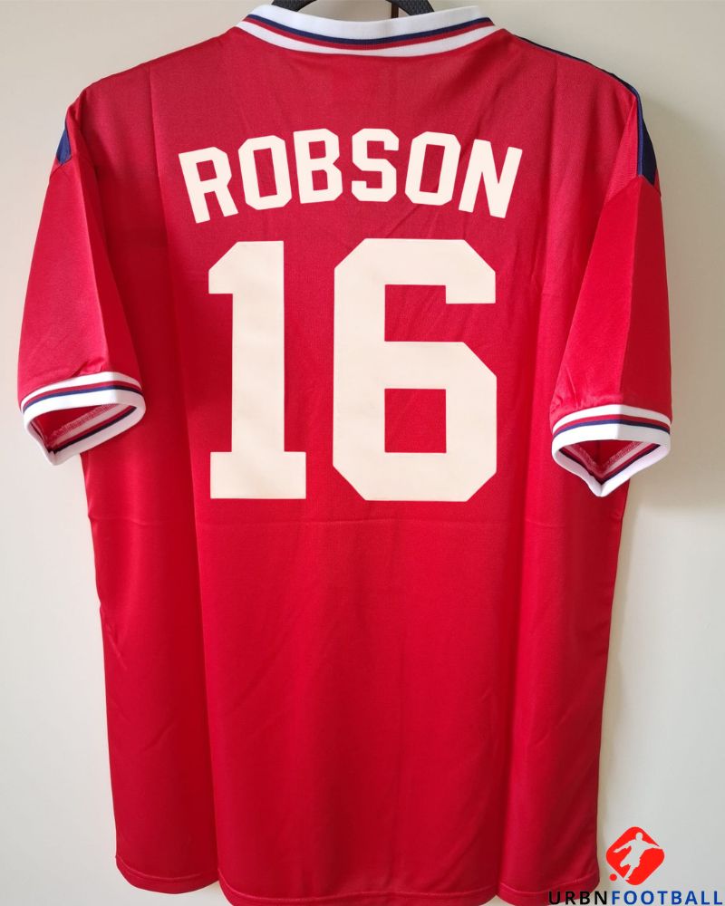 England 1982-1983 - Robson Bryan