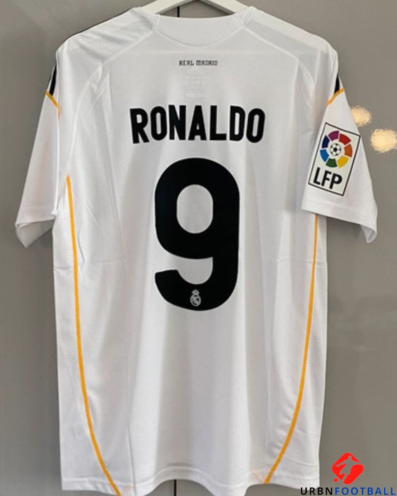 Real Madrid 2009-2010 - Ronaldo Cristiano