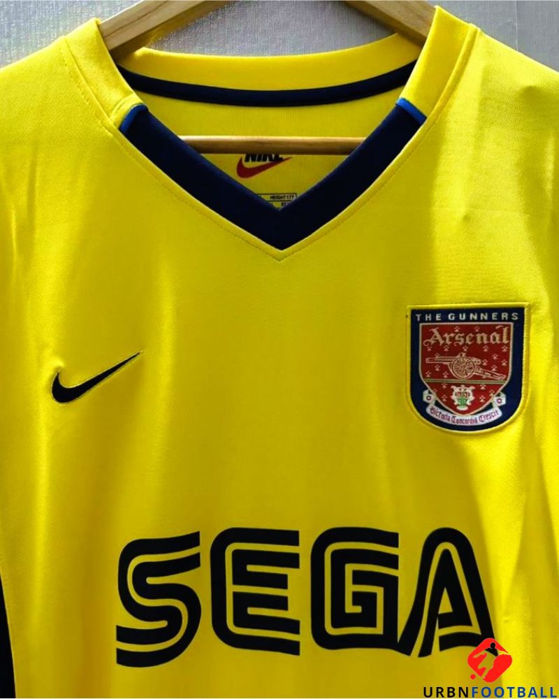 Arsenal 1999-1900 - Bergkamp Dennis