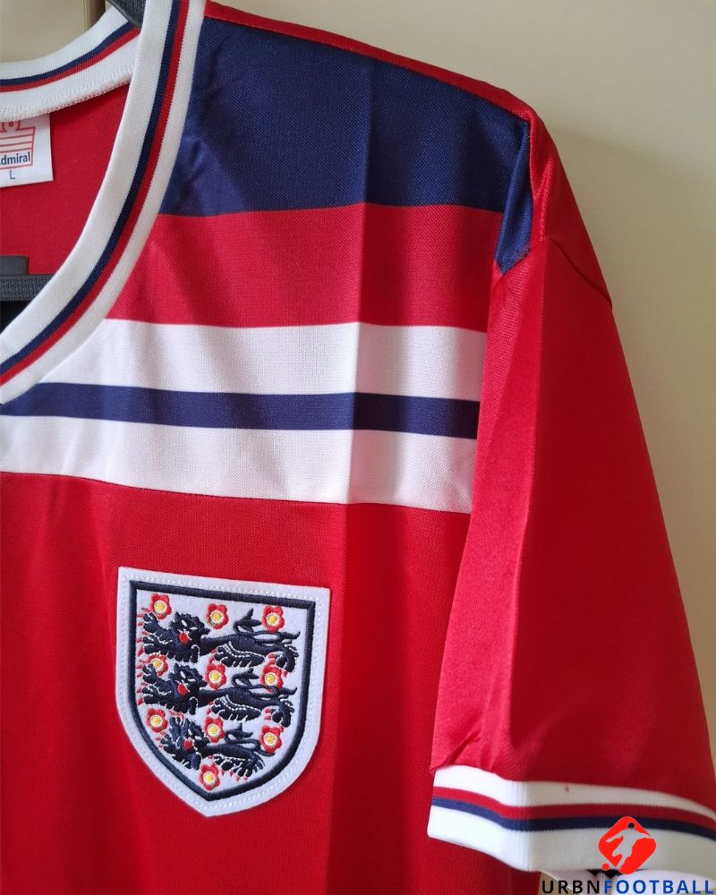 England 1982-1983 - Robson Bryan