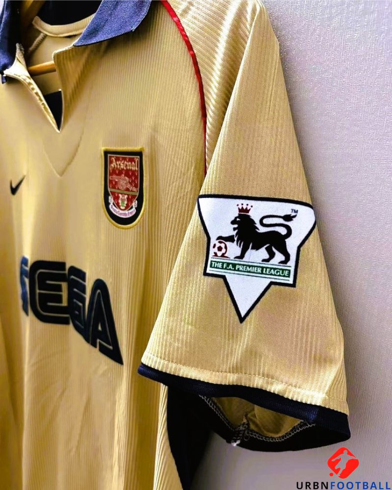 Arsenal 2001-2002 - Bergkamp Dennis