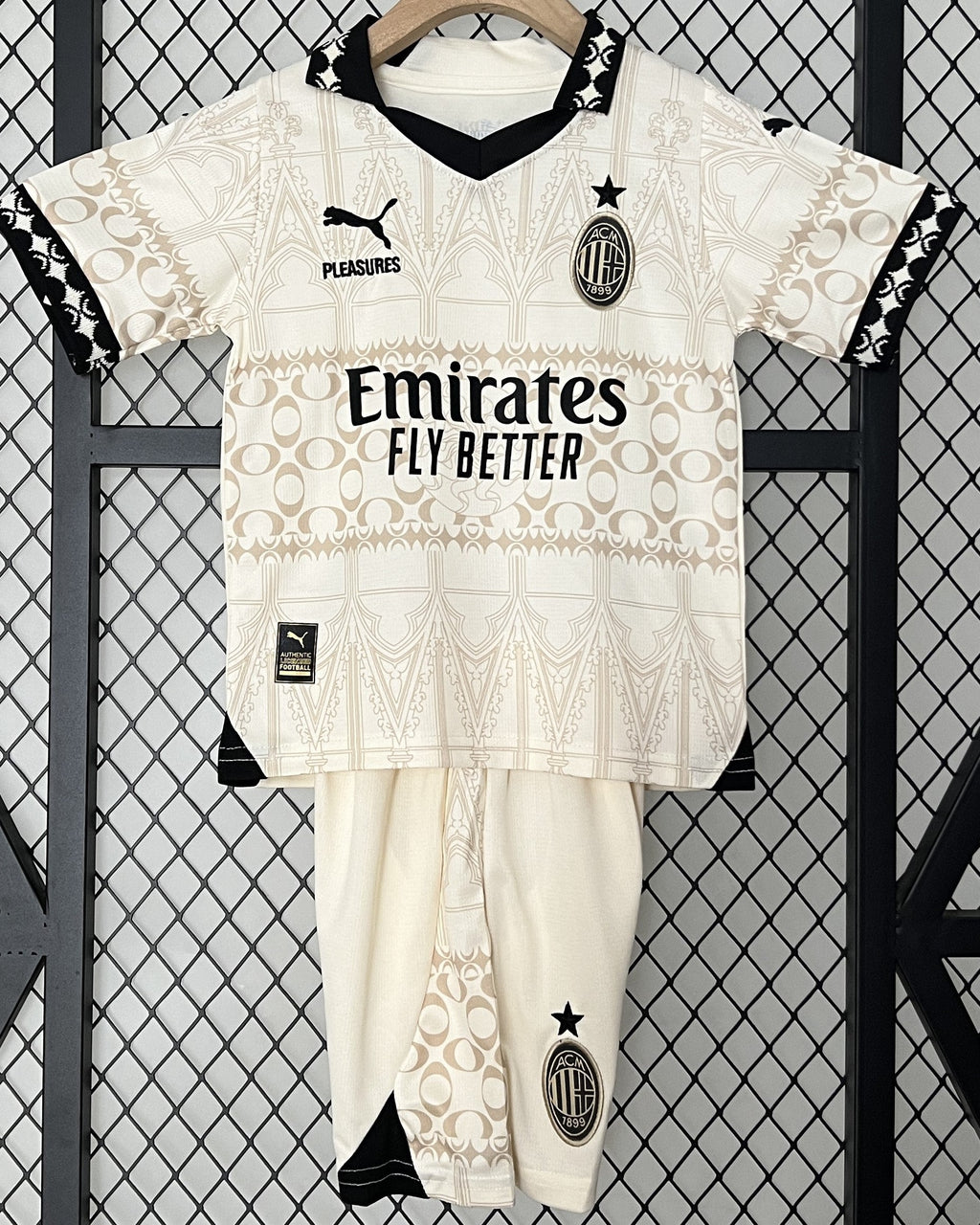 Milan Kid Kit