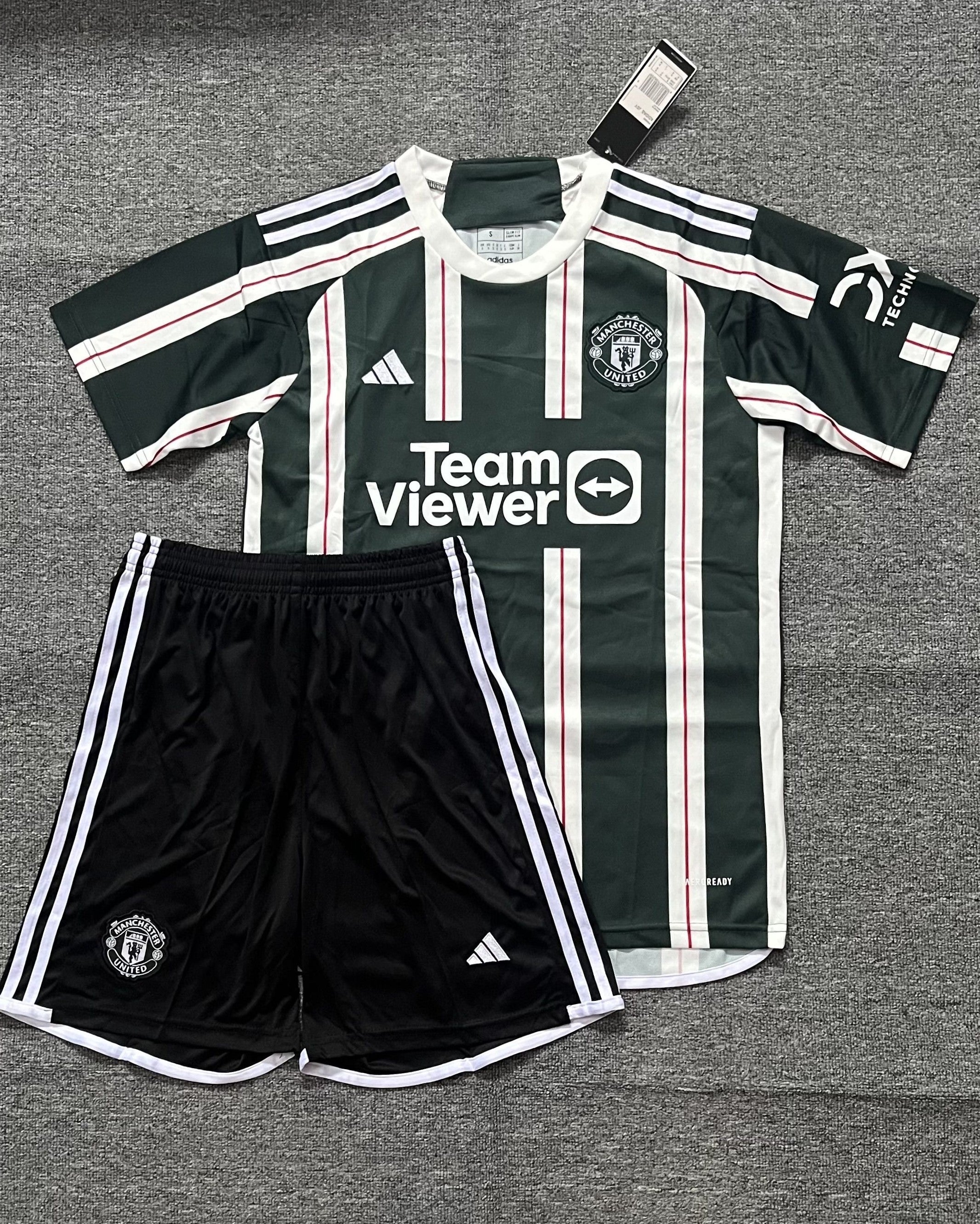 Manchester United Kit Per Adulti