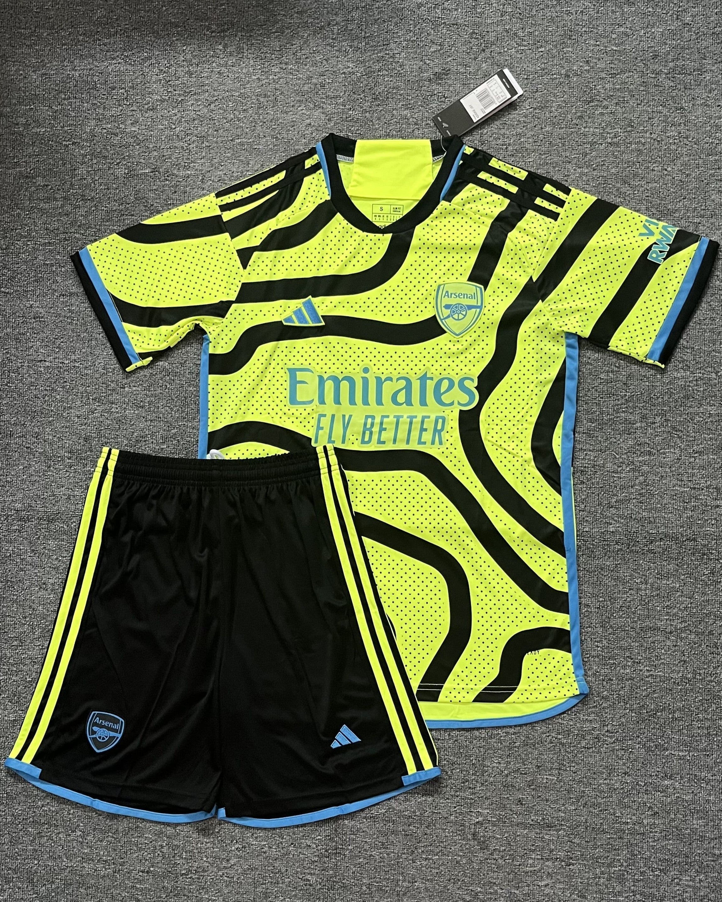 Arsenal Kit Per Adulti