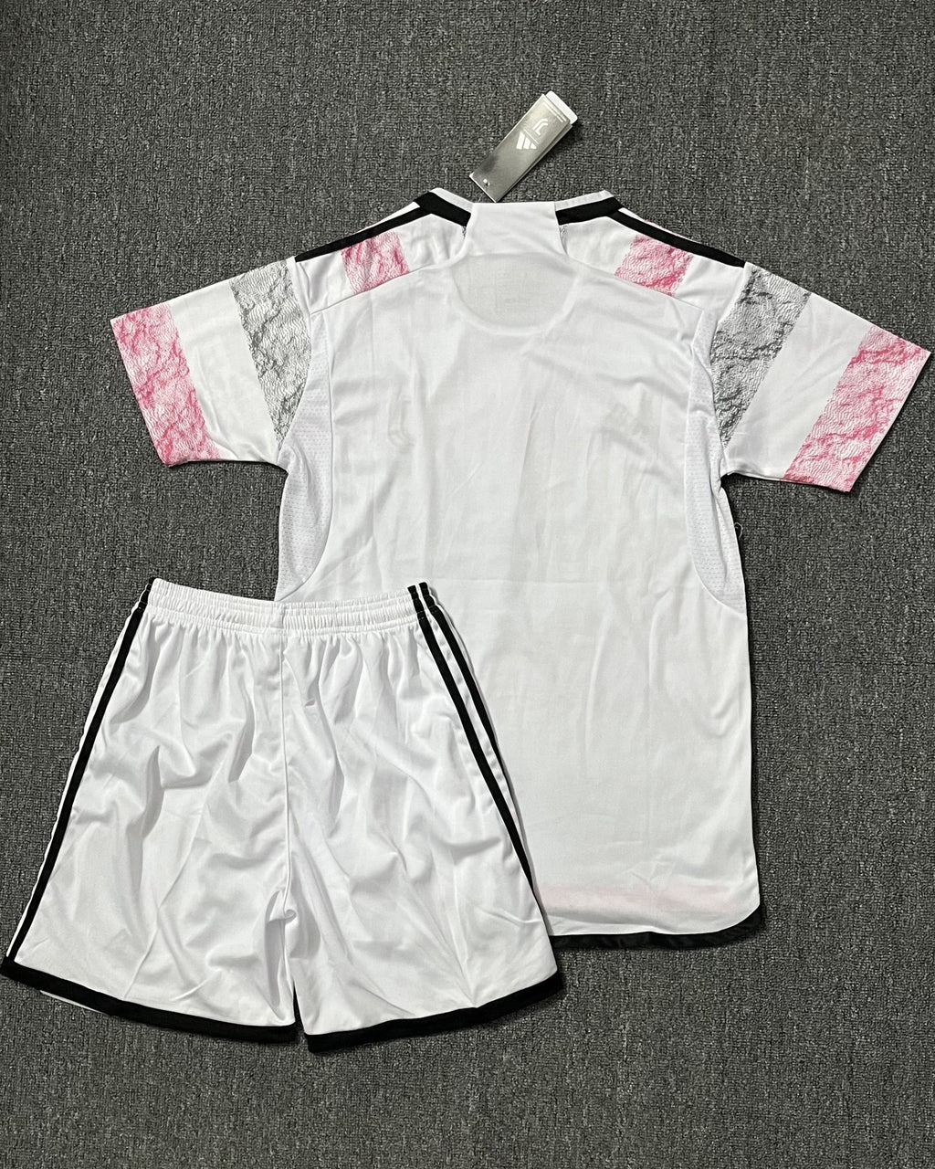 Juventus Kit Adult