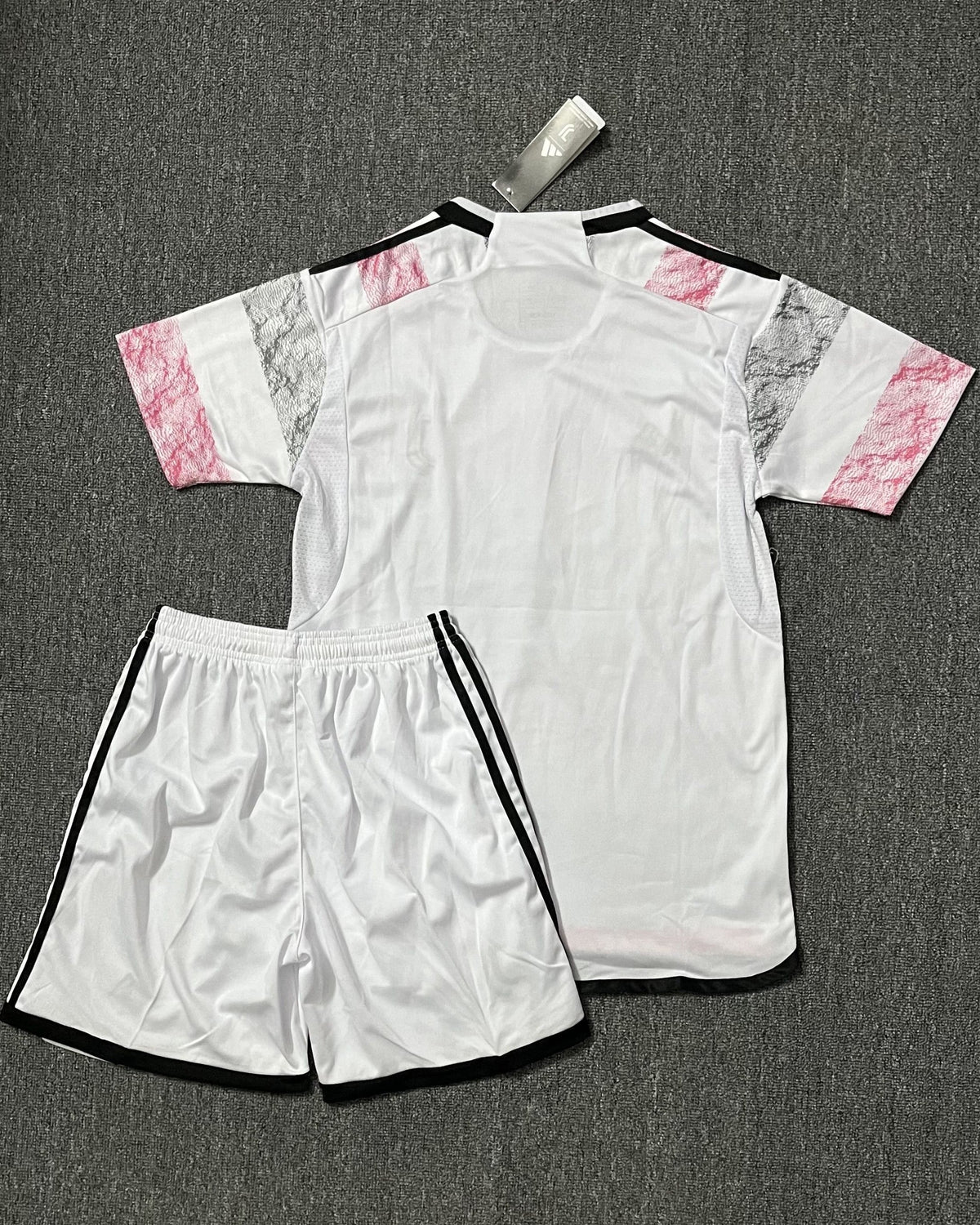 Juventus Kit Adult