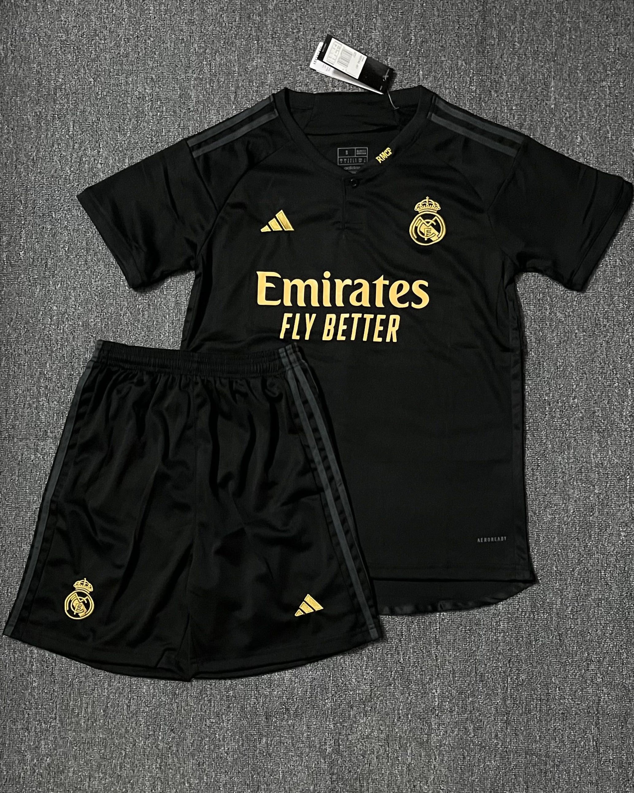 Real Madrid Kit Per Adulti