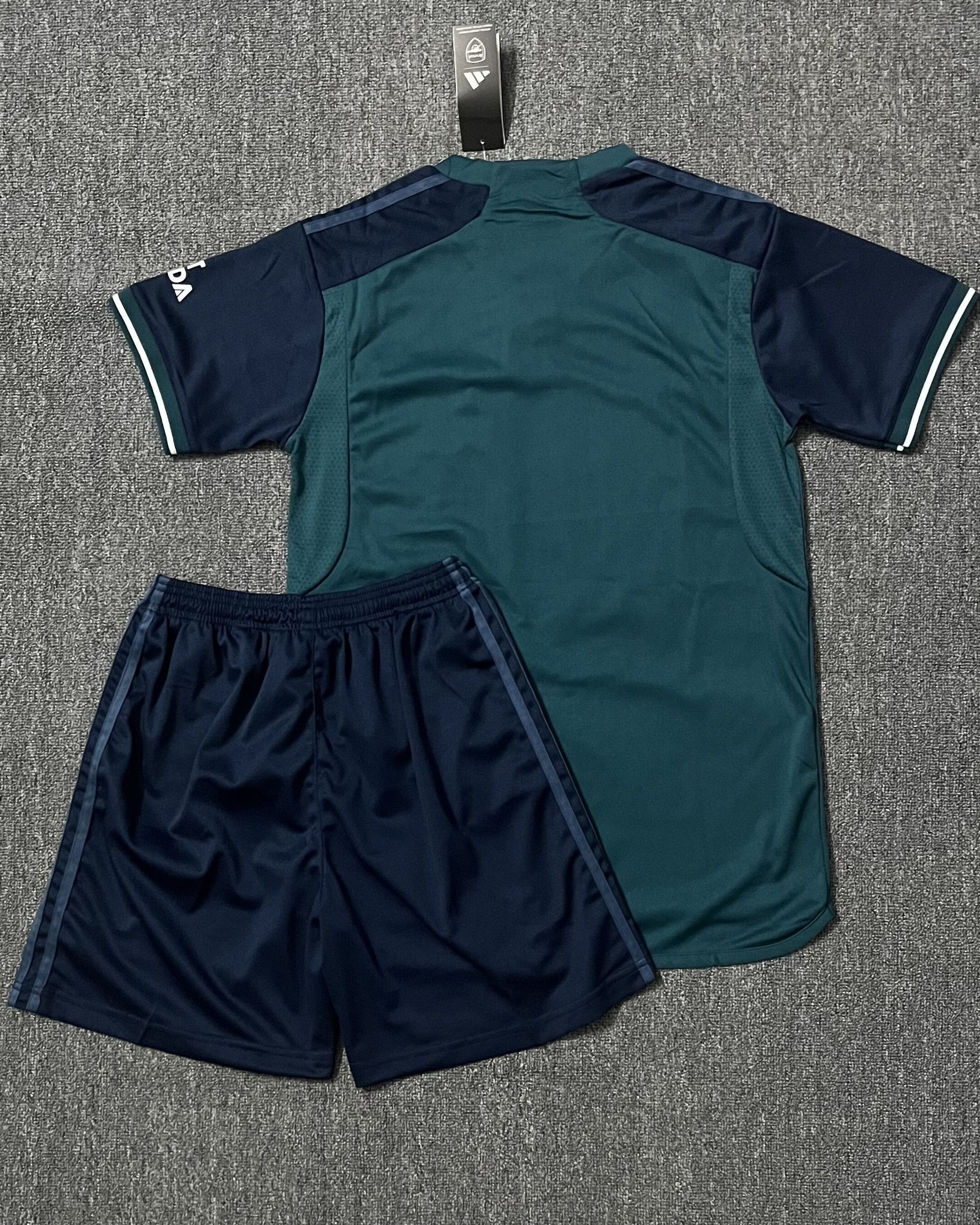 Arsenal Kit Per Adulti