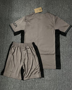 Tottenham Hotspur Kit Per Adulti