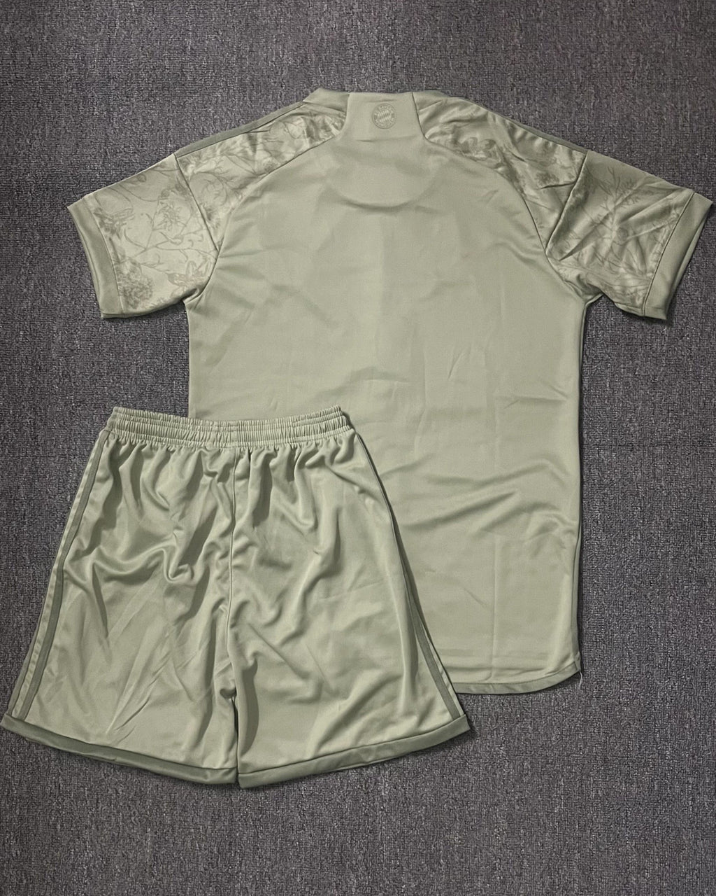 Bayern Munich Kit Per Adulti