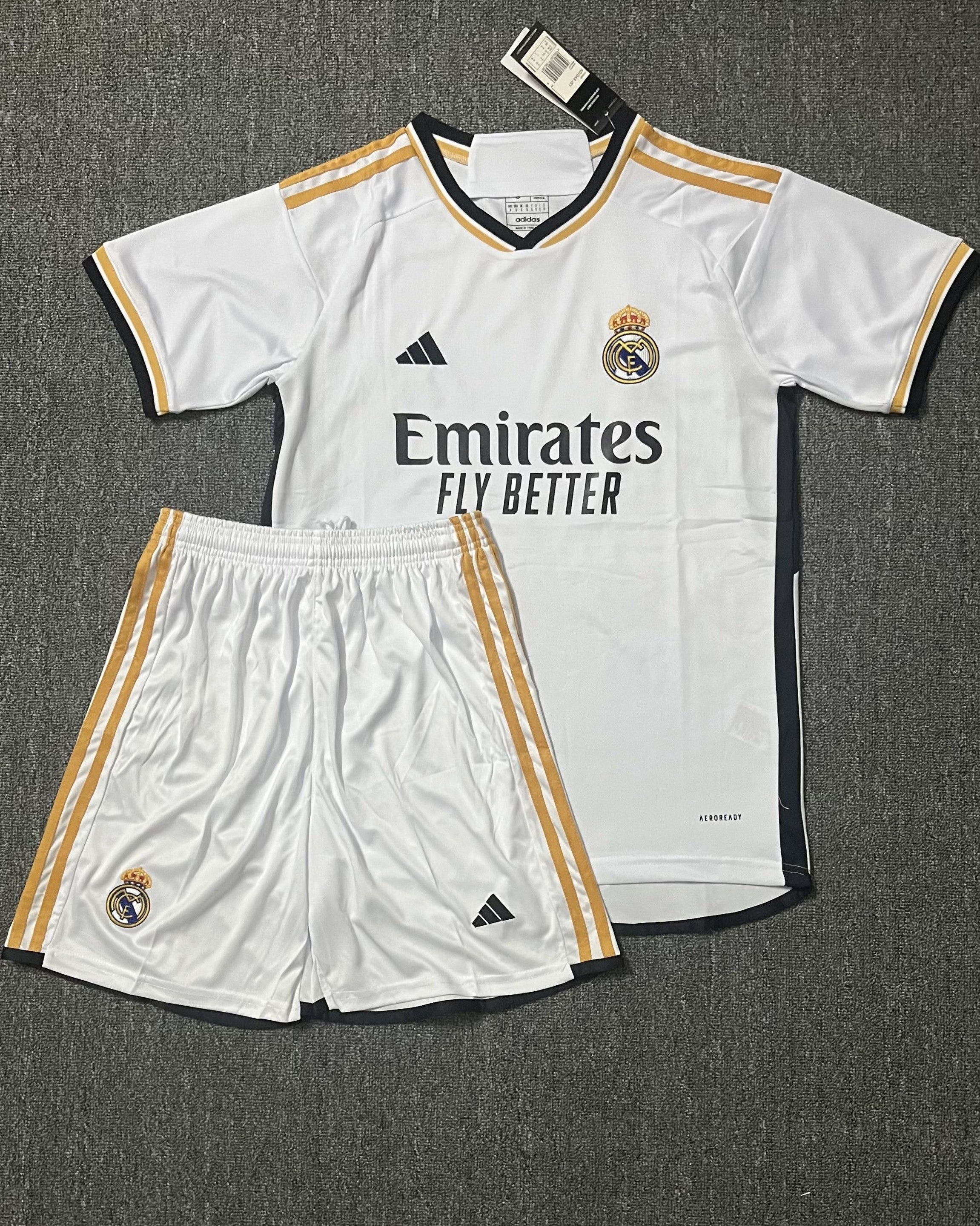 Real Madrid Kit Per Adulti