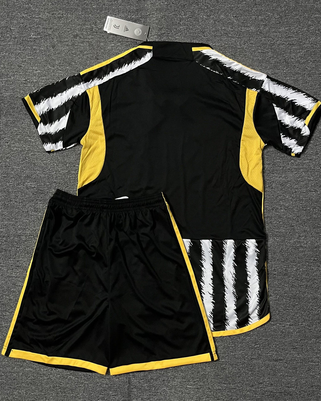 Juventus Kit Adult