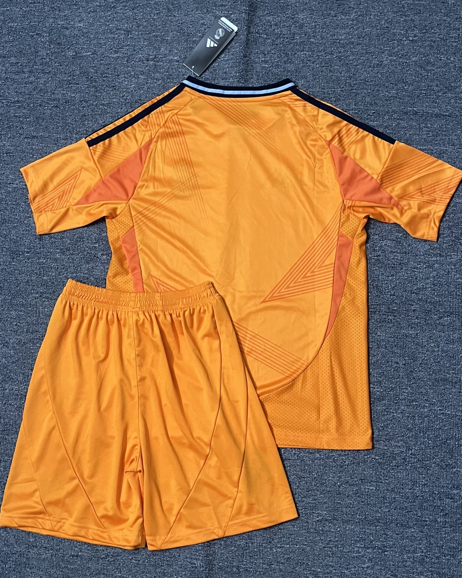 Real Madrid Kit Per Adulti