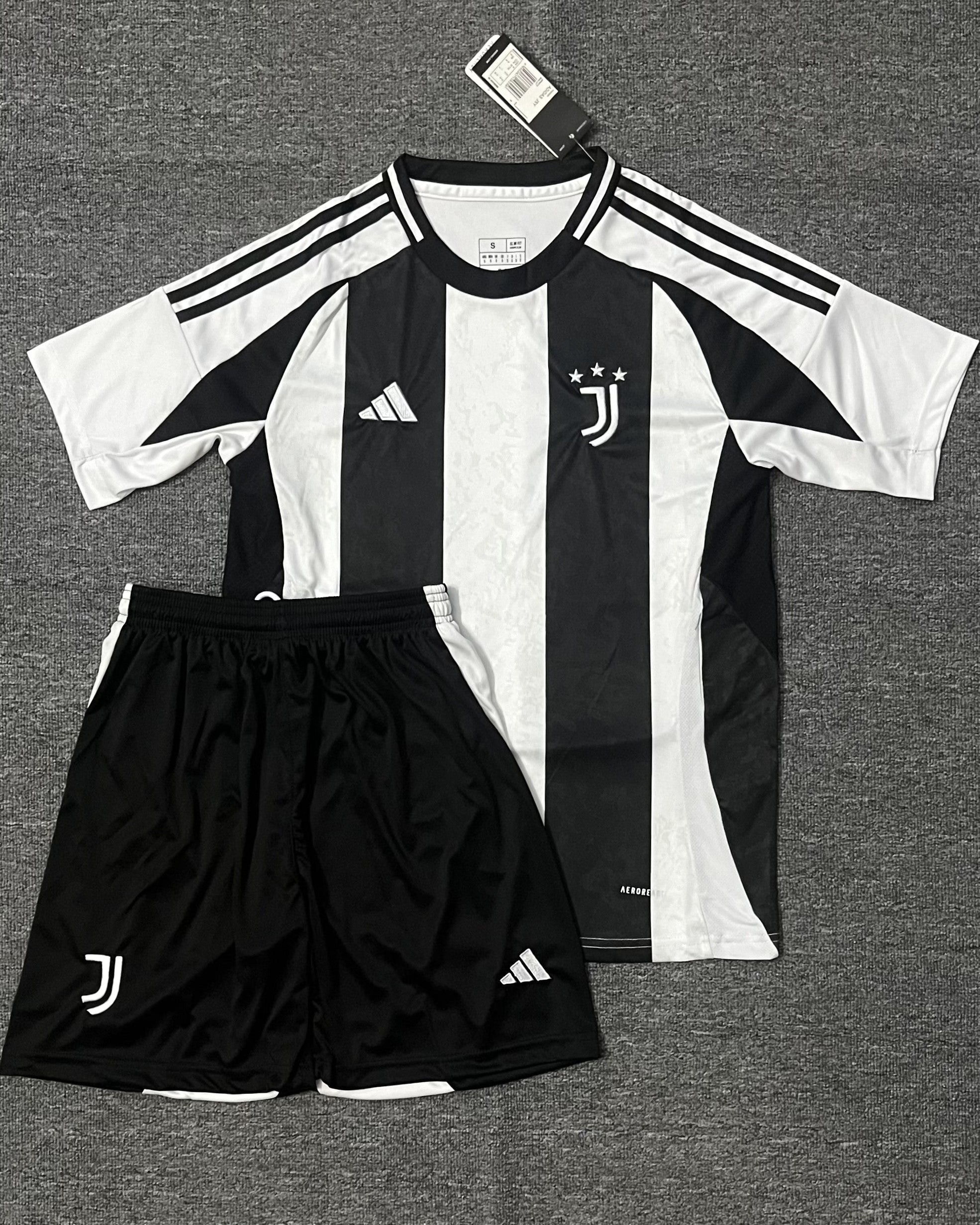 Juventus Kit Adult