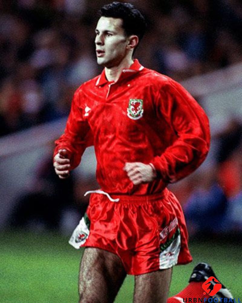 Wales 1992-1993 - Giggs Ryan